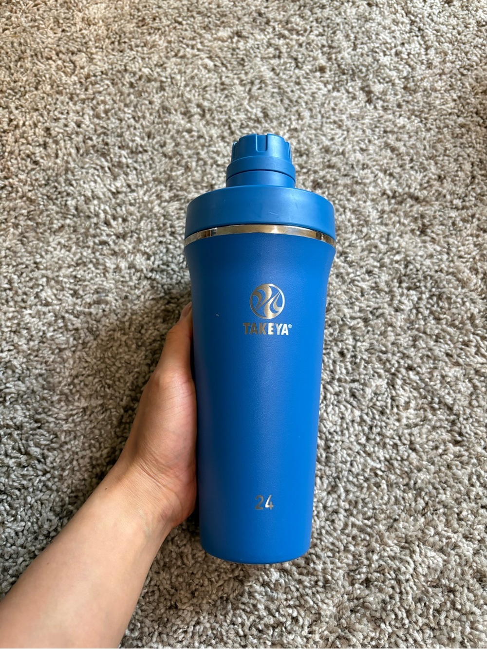 Takeya Blue 24 oz Insulated Shaker Bottle